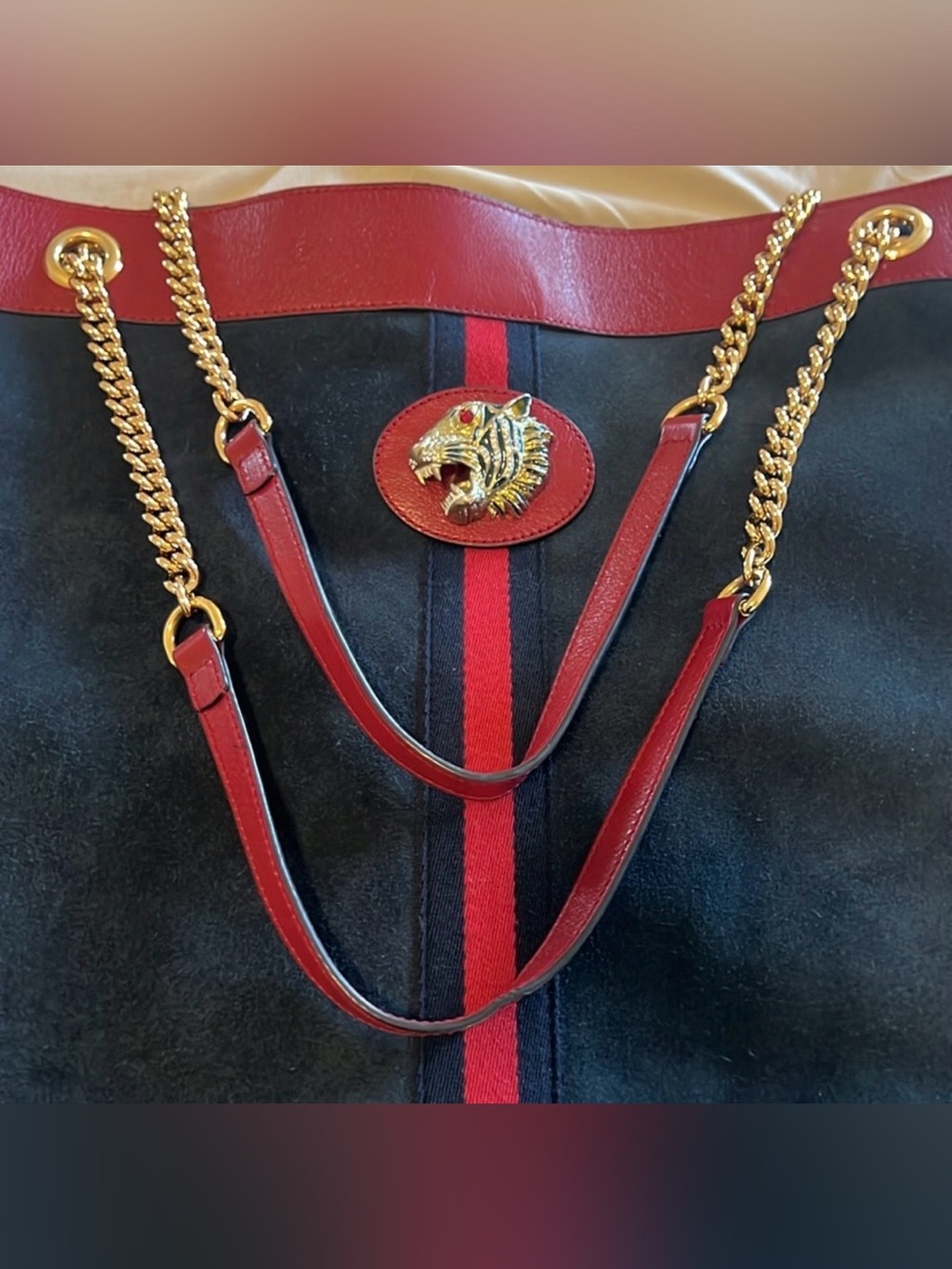 Great preloved Gucci Rajah Tote bag! - Picture 3 of 16